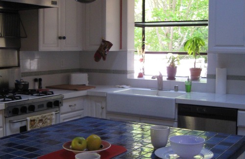 Mendocino House | Serenity In The Gulch Only 5 Minutes From Historic Mendocino Village