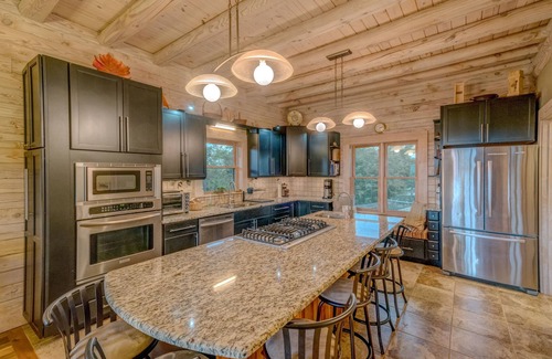 Mill Spring House | Serenity Mountain Cabin with Hot Tub Pet Friendly