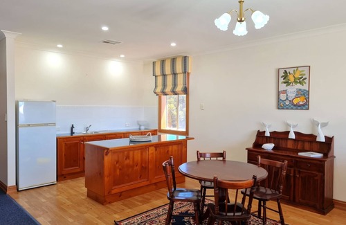 Wallaroo Hotel | Serenity on Gilmore, Wallaroo