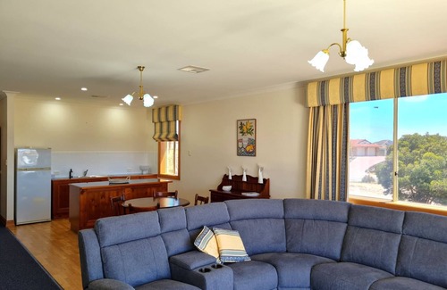 Wallaroo Hotel | Serenity on Gilmore, Wallaroo