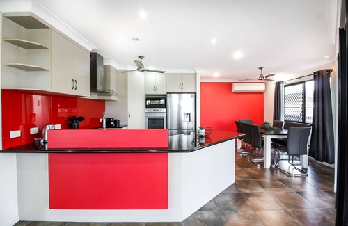 Rural View House | 💎Serenity - Pet friendly 4brm, 2bth, airconditioned throuought💎