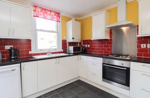 Ramsgate Cottage | SERENITY, pet friendly, country holiday cottage in Ramsgate, Kent