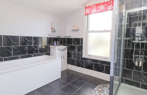 Ramsgate Cottage | SERENITY, pet friendly, country holiday cottage in Ramsgate, Kent