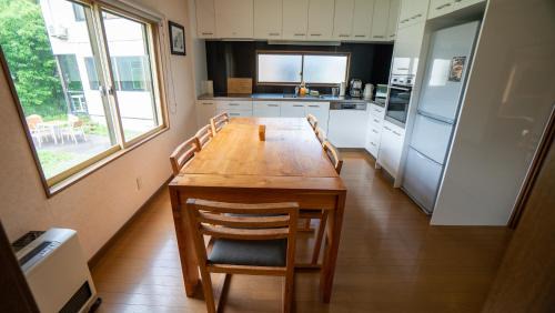 Happo Ski Chalet | Serenity & Solitude Chalets, walk to the lifts Happoone Ski Resort