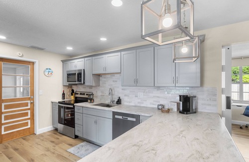 Rio Vista House | Serenity, tranquility, relaxed! 10 Min drive to Bucees, Speedway, and Beaches!