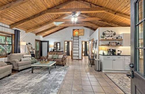 Blairsville Cabin | “Serenity Wow!” Cabin on the Creek Close to Town