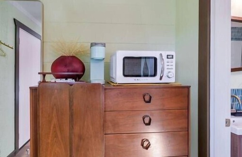 Trenton Hotel | Seriously 60s Room #2 @ Retro Boutique Motel