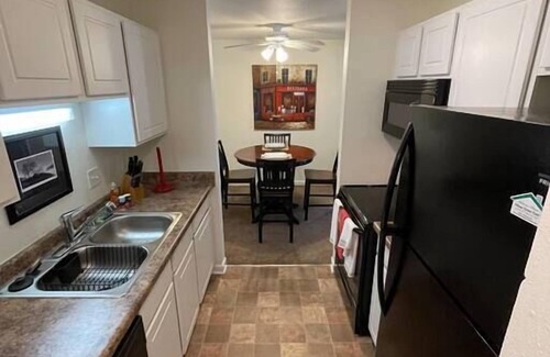 Janesville Apartment | Serviced 2BA/1BA Corporate Apartment