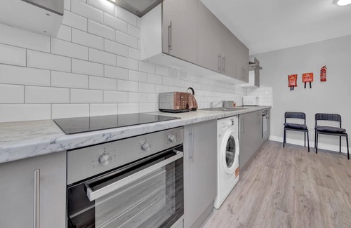 Hillingdon House | Serviced En-Suite West Drayton near Heathrow