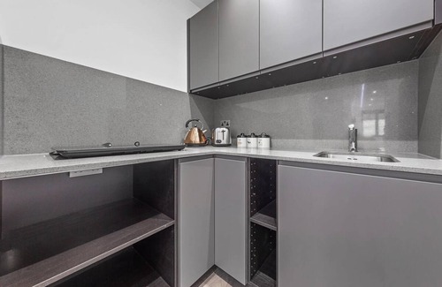 Golders Green Apartment | Serviced Studio Flat Near Camden Euston Station
