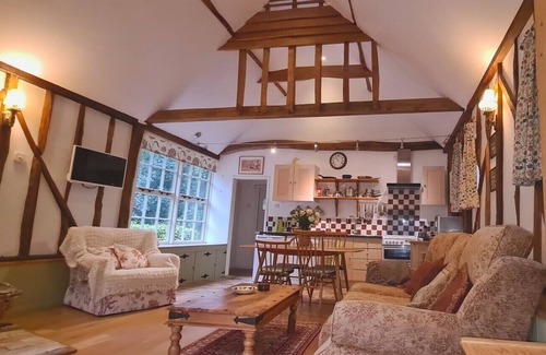 Higham House | Set in quiet woodland Souters is an ideal base from which to explore area