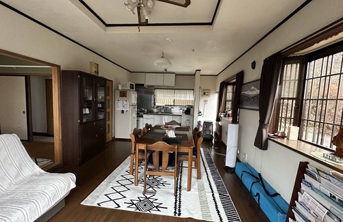 Yamanakako Apartment | Set in Yamanakako, within 6 km of Lake Yamanaka, Mount Fuji Castle 2