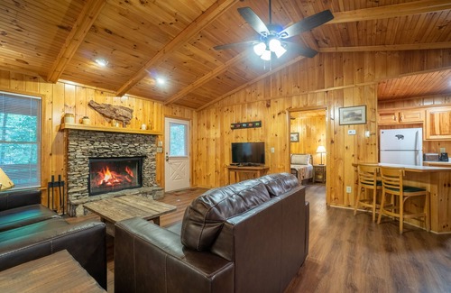 Sautee Nacoochee Cabin | Settin' on the Creek - Let Your Cares Drift Away!