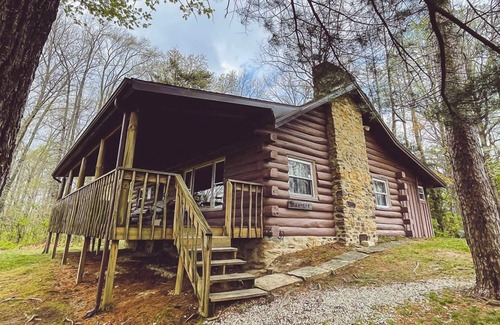 Logan Cabin | Settler - Hosted by The Chalets