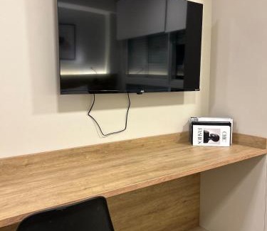 Partenon Apartment | Seu apartamento a passos da PUC-RS e Hosp São Lucas com Vaga Grátis, Piscina, WI-FI