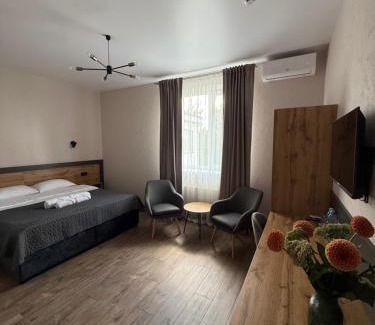 Klavdiyevo-Tarasove Hotel | Seven Hills Hotel