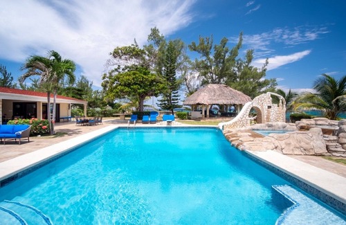 Mammee Bay Estates Villa | SEVEN SEAS JAMAICA - Luxury 4 Bed Beach Villa in Ocho Rios - STAFF INC