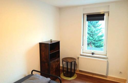 Grossrohrsdorf Apartment | Seyfarthrooms - Monteurwohnung Großröhrsdorf 1 - zentrale Lage, gute Anbindung, voll ausgestattet