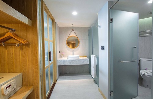 Kata Resort | (SHA+)Luxury Regency Suite with Jacuzzi & Panoramic view