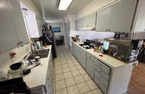 Kingman House | Shaded 2 bedrooms of a 3-bedroom house with WiFi, AC Less than a mile from Rt 66