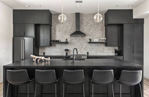 Panorama Heights House | Shadow By The CoHost Company