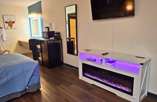 Branson West Hotel | Shady Acre Inn and Suites