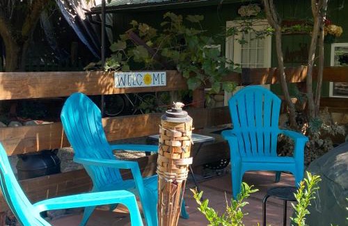 Miramonte House | Shady Creekside Cabin