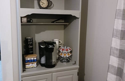 Talladega Cottage | Shady OaksnCharming 2-bedroom cottage in Talladega