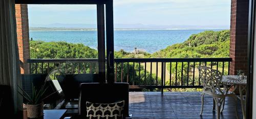 Jeffreys Bay House | Shaloha Guesthouse on Supertubes