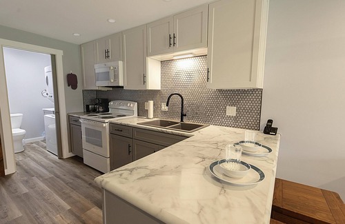 Snowshoe House | Shamrock 41 : Charming and lovely TH w/mudroom for bikes! Close to trails!