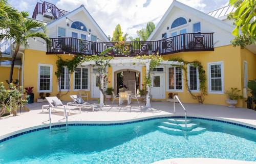 West Bay Bed & Breakfast | Shangri-La Boutique Bed & Breakfast