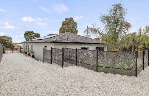 Lake Wangary House | Shangri-la - Your Luxury Getaway in Coffin Bay