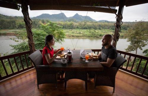 Ban Xieng Lom Villa | Shangri-Lao Resort