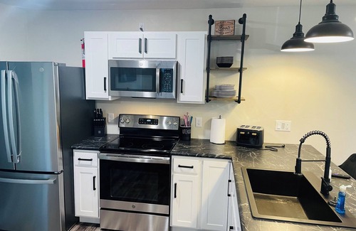 Shawano Resort | Shawano lake front resort ! remodeled large open concept central air/heat