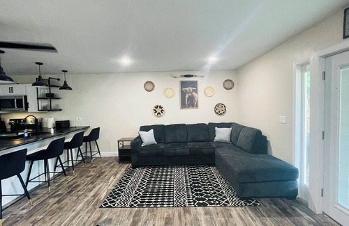 Shawano Resort | Shawano lake front resort ! remodeled large open concept central air/heat