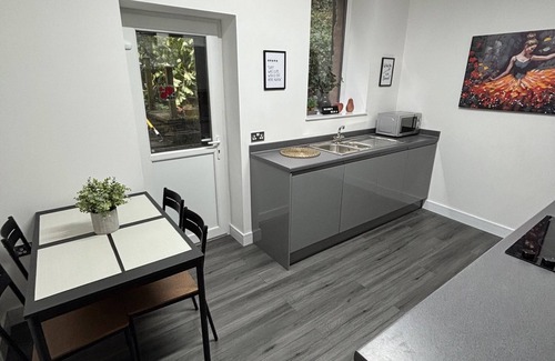 Shawforth House | Shawforth - 2 Beds - Sleeps 4 - Street Parking