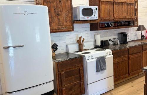 Cameron House | Sheep Creek Ranch Apartment