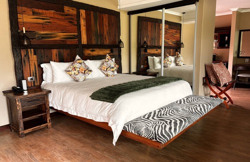 Vaalwater Cabin | Shekinah Lion and Game Lodge