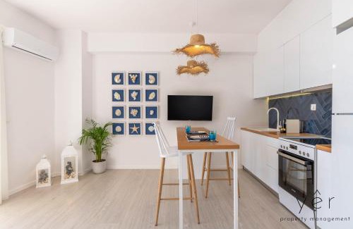 Peiraiki Apartment | Shell-Charm w/Sea View & Parking