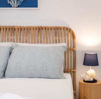 Peiraiki Apartment | Shell-Charm w/Sea View & Parking