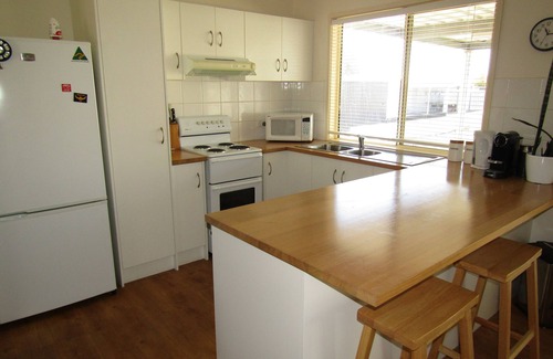 Dalrymple House | Shelldous - Dog friendly! Off Peak Special!