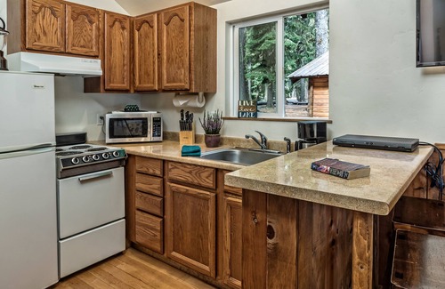 Crescent Hotel | Shelter Cove Resort and Marina