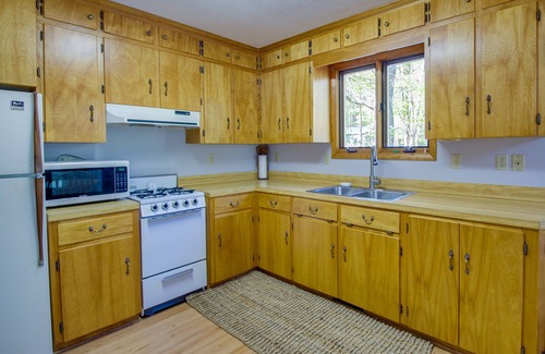 Elkton Cabin | Shenandoah National Park: Cabin w/Patio!