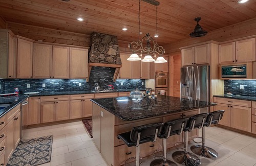 Oxford Ski Chalet | Shenandoah-Style Chalet 5 miles from Vaught Hemingway Stadium.