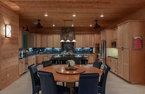 Oxford Ski Chalet | Shenandoah-Style Chalet 5 miles from Vaught Hemingway Stadium.