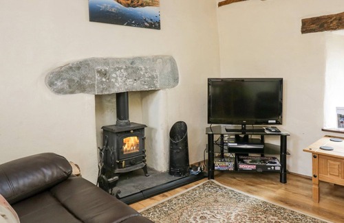 Broughton in Furness House | SHEPHERD'S COTTAGE, pet friendly, with open fire in Coniston