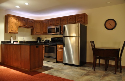 Ironton Hotel | Shepherd Mountain Inn