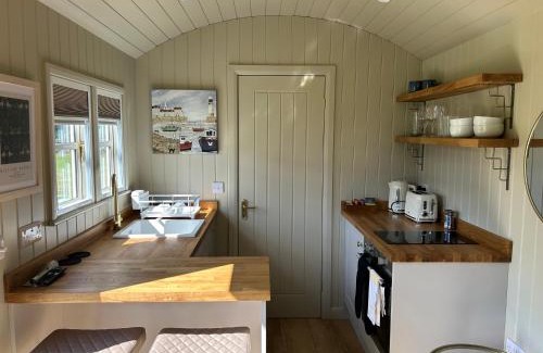 Ashby cum Fenby Apartment | Shepherd's Huts at Hall Farm