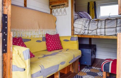 Earls Barton Apartment | Shepherds Cottage - Uk49766