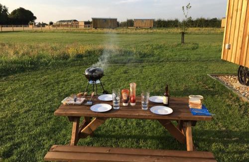 Bedfield House | Shepherds Hut 6